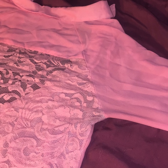 Pink button down (L) - Picture 7 of 8